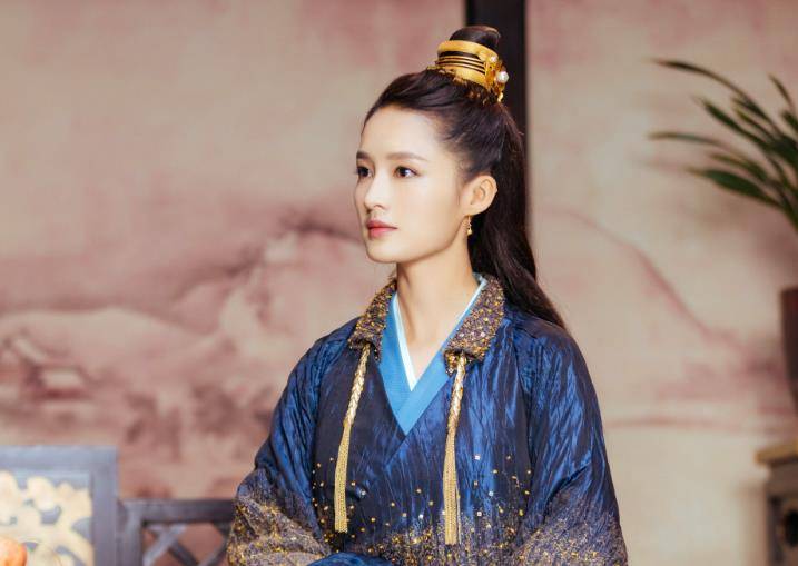 演員李齡，與自然美景的邂逅與內心寧靜之旅