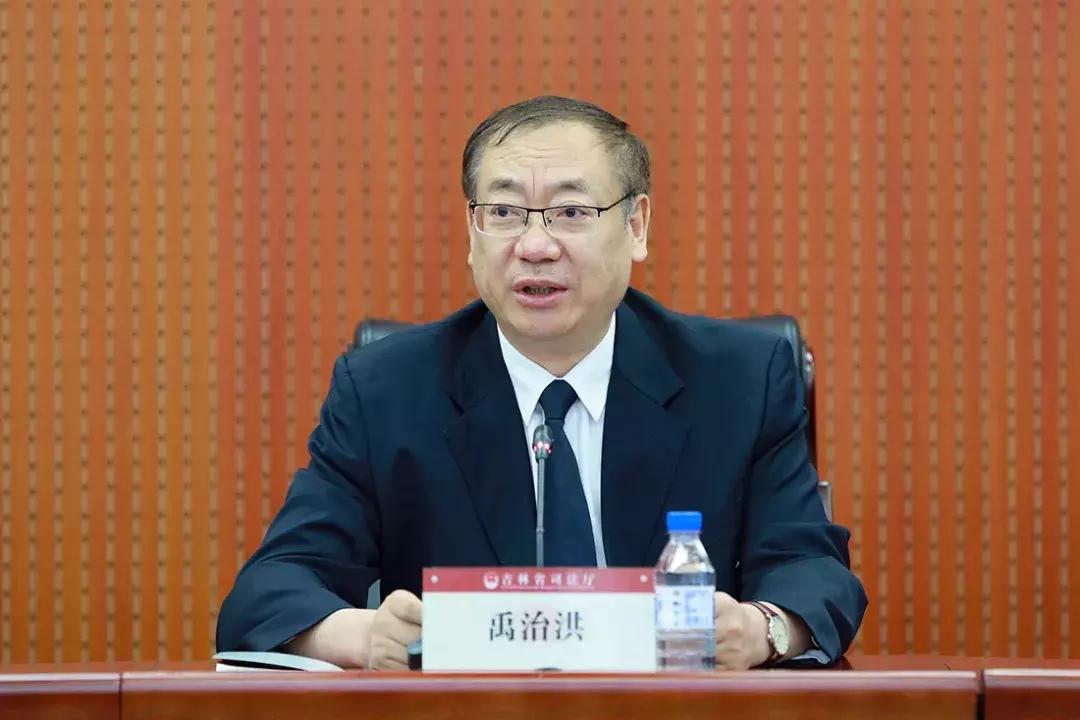 最新視頻廳，友情放映與家的溫馨時光