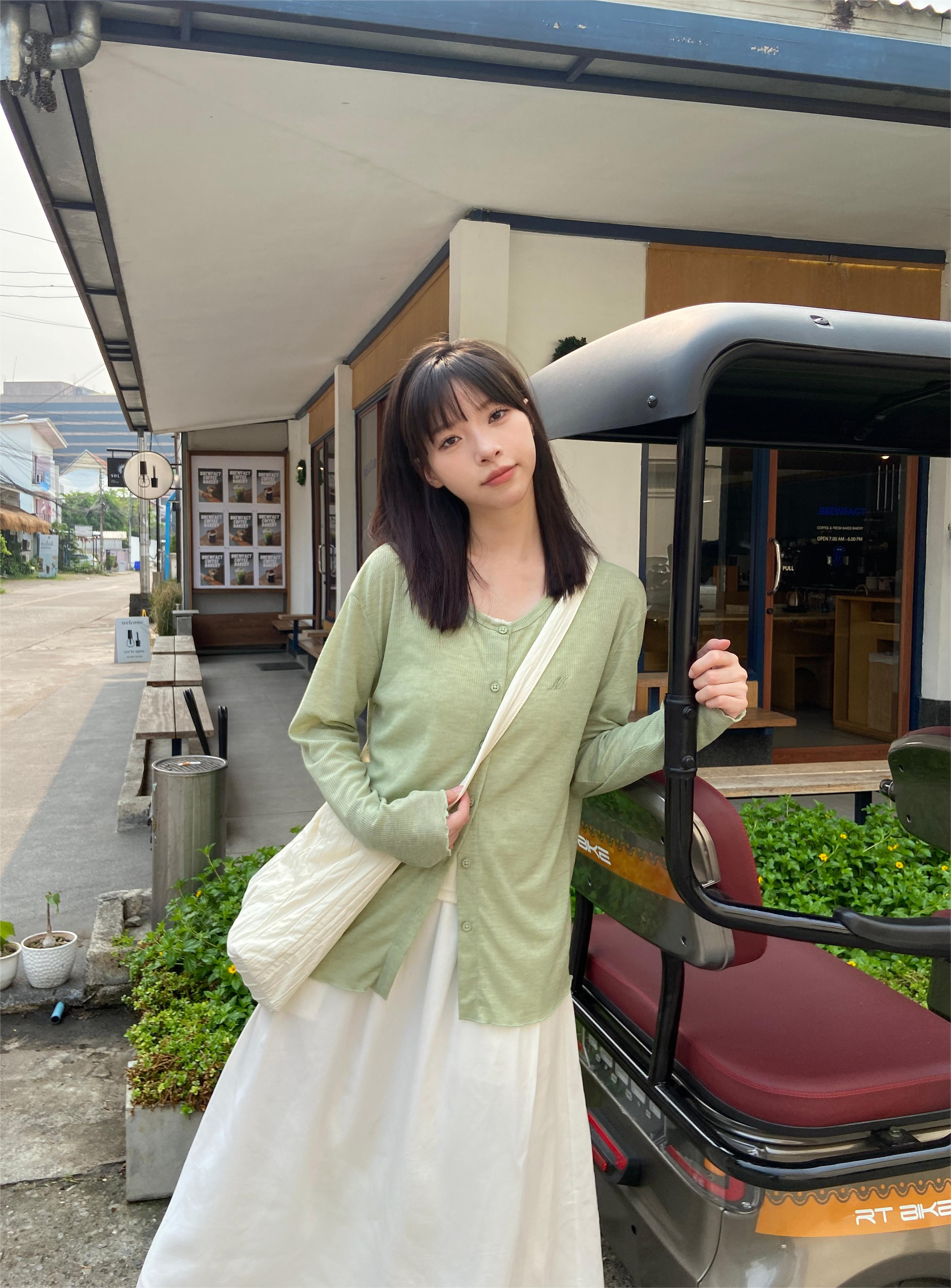 探索小巷中的隱藏美食寶藏，最新素人美食之旅 2024