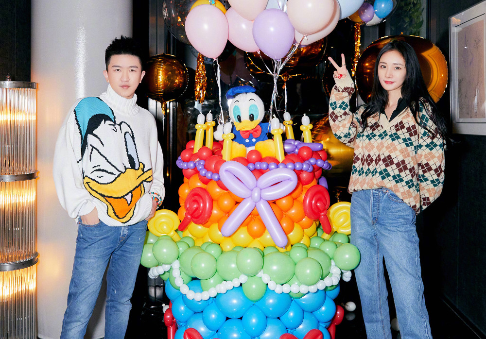 最新生日圖片分享，小巷深處的特色小店，生日探索之旅啟程！