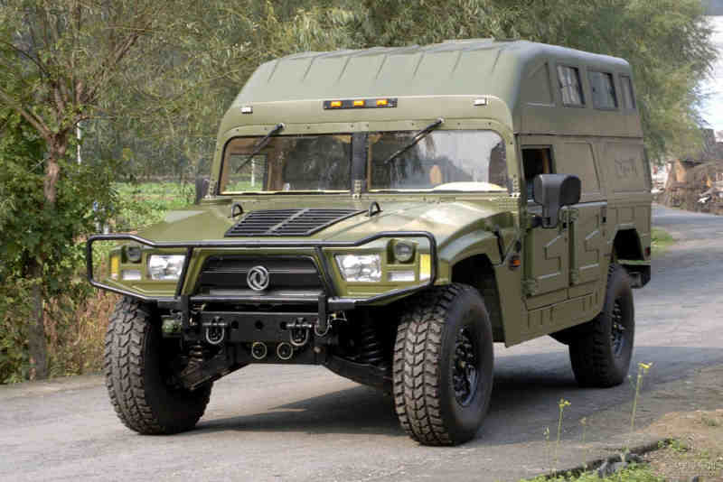 東風(fēng)最新軍車震撼登場，展現(xiàn)雄姿！