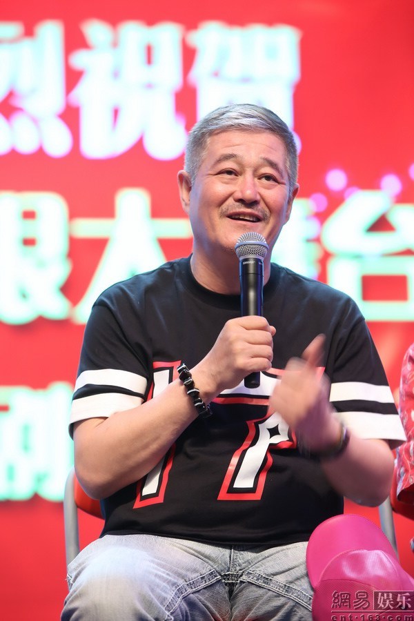 趙本山最新互動揭秘，近距離感受喜劇大師的魅力傳奇