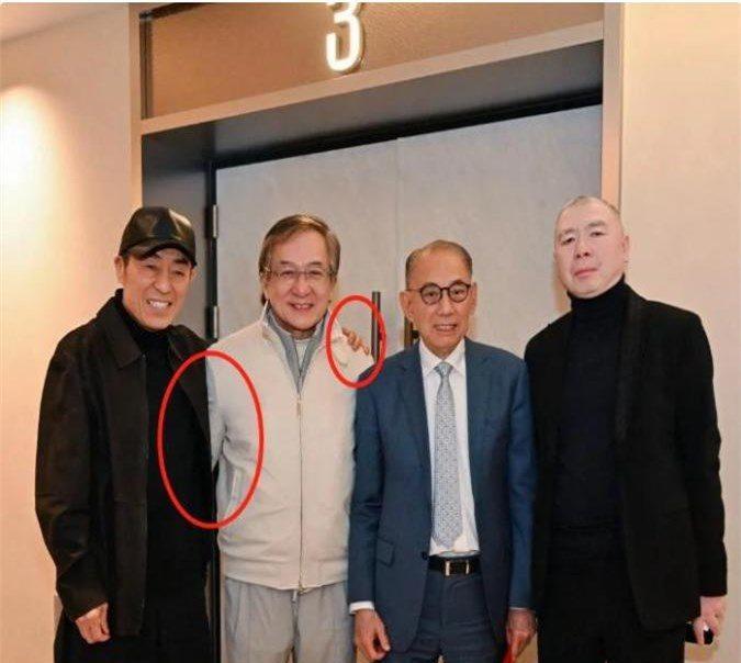 成龍最新動態(tài)揭秘，小巷深處的驚喜探索之旅（2025年）