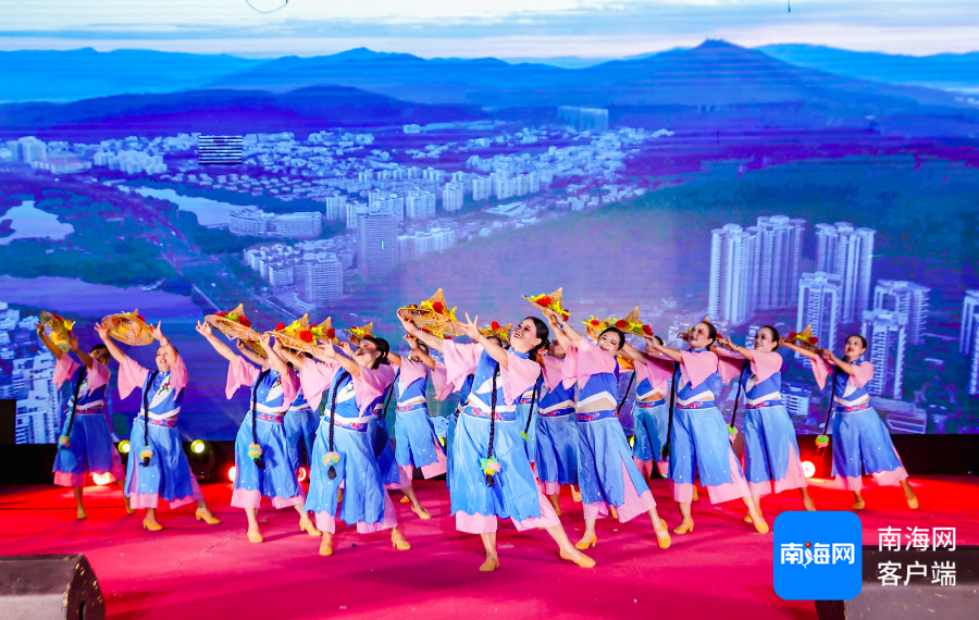 廣場(chǎng)舞2025最新風(fēng)潮，舞動(dòng)你的世界！?