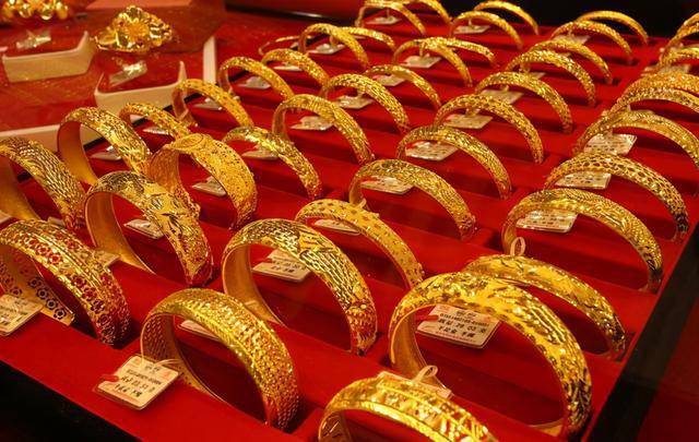 最新黃金回收價格老鳳祥，科技重塑黃金價值，引領(lǐng)未來生活體驗(yàn)