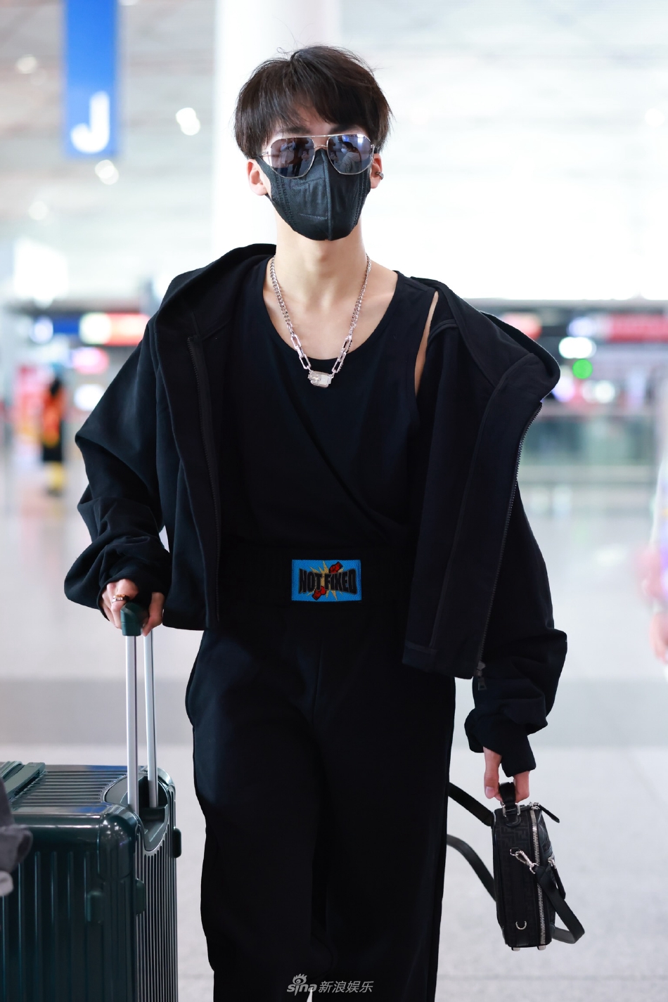 何洛洛機場最新動態(tài)，自然美景的輕松探索之旅